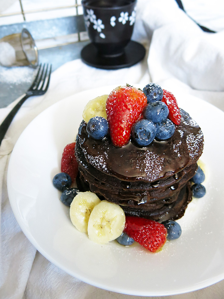 Chocolate Banana Blender Pancakes