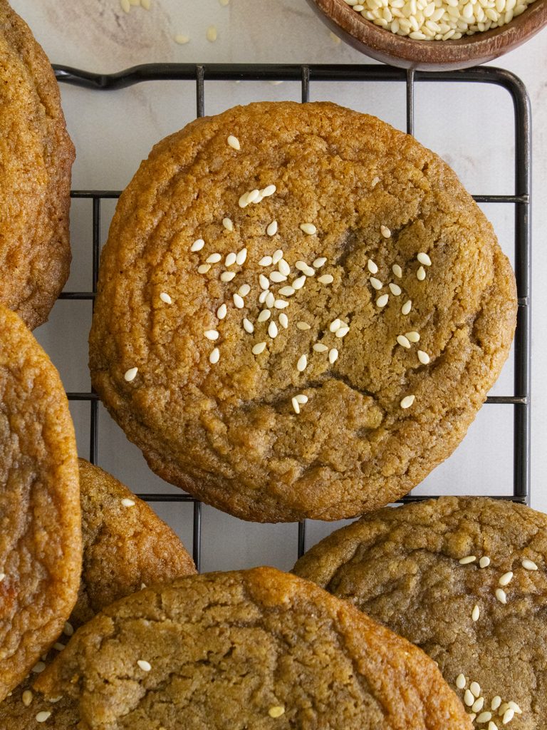 close up of Pumpkin Hojicha Cookies on a cooling rack